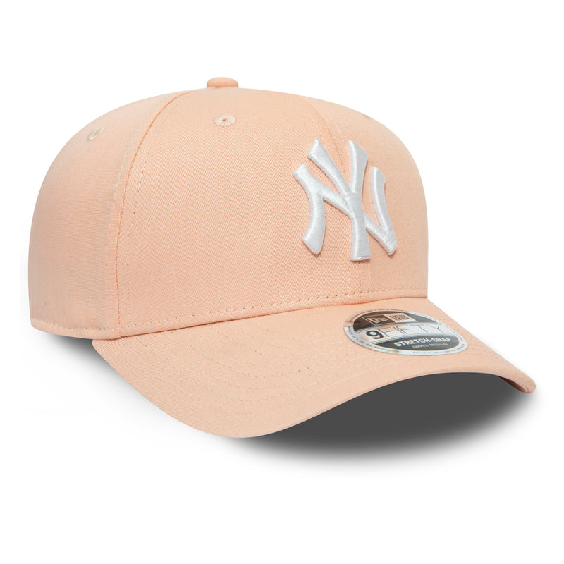 MLB New York Yankees League Essential 9fifty Snapback Cap